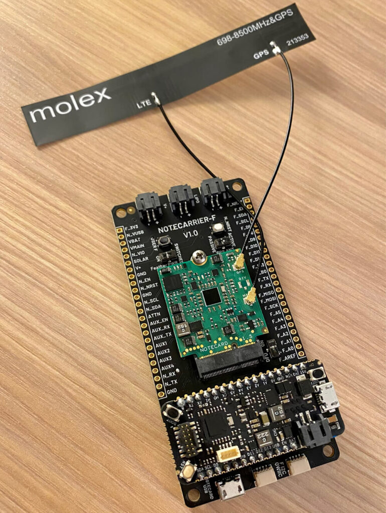 blues wireless notecarrier-f with antenna