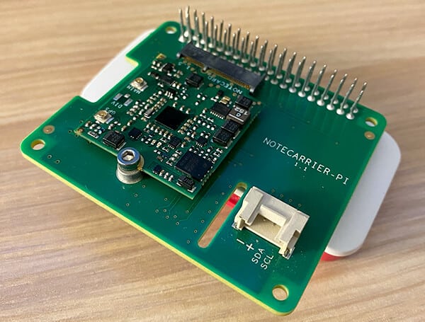 notecarrier pi hat on raspberry pi zero